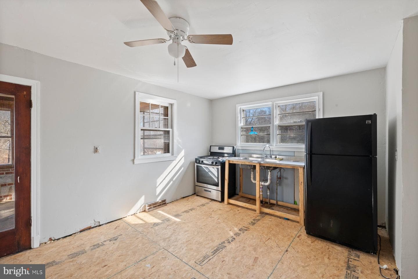 22908 Paul Dunbar Avenue photo 16