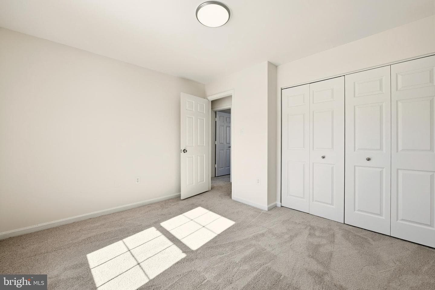 5301 Broadwater Street photo 29