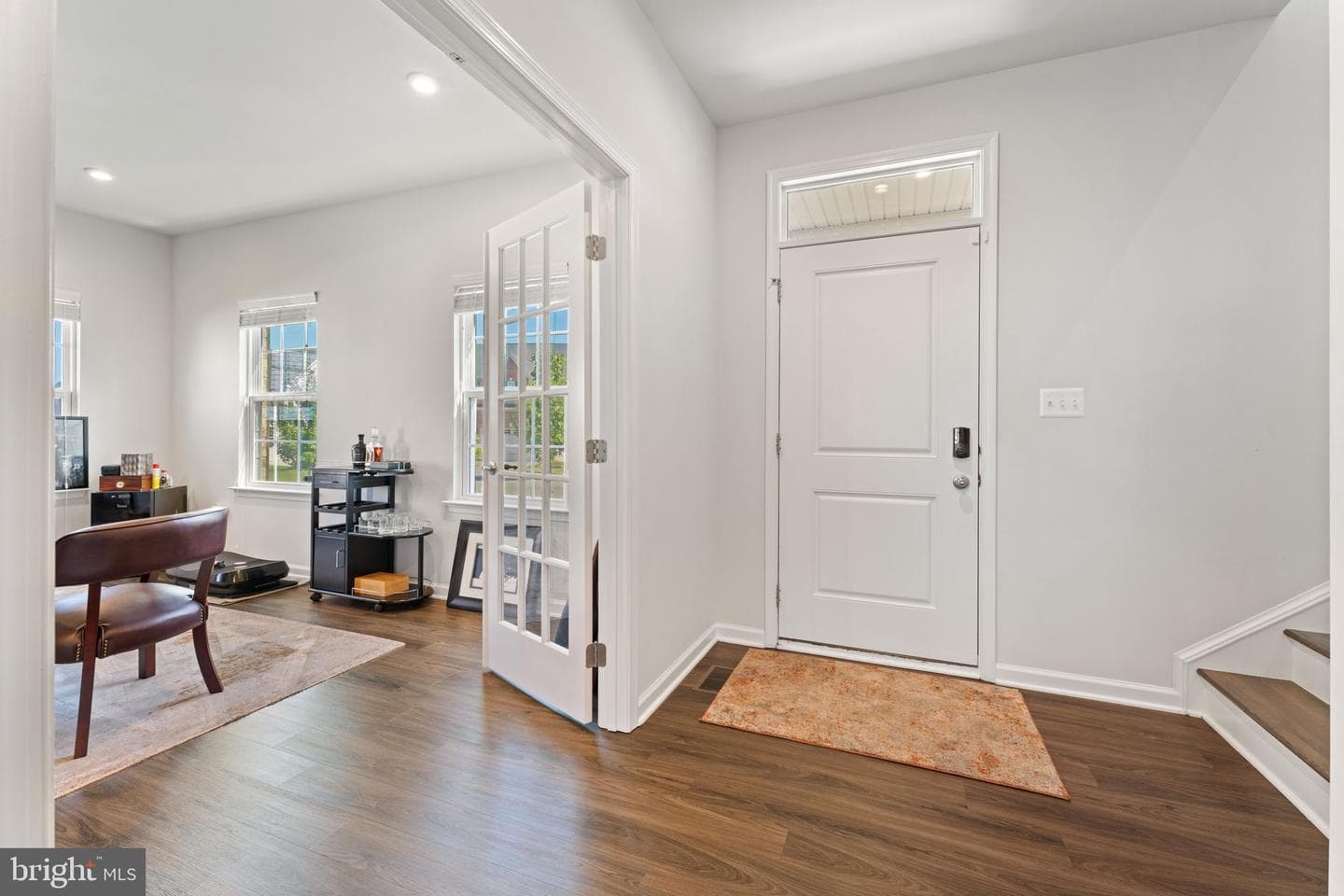 607 Rexford Way photo 3