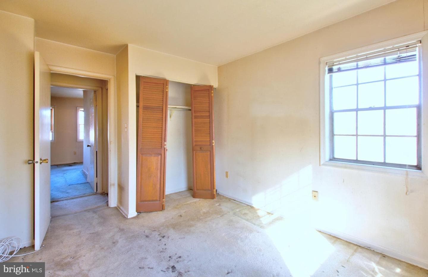 7856 Lakecrest Drive photo 13