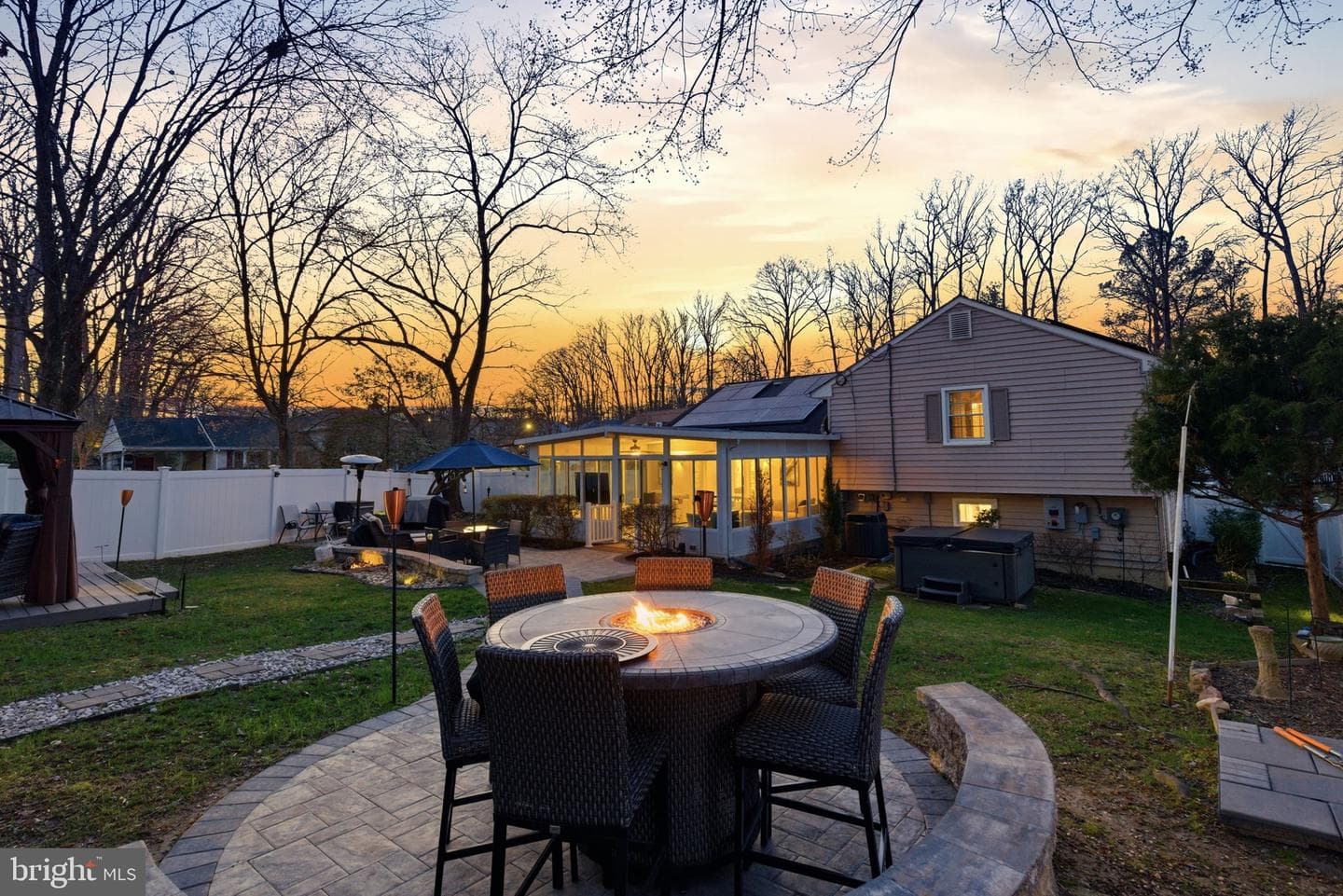 6201 Goodman Road photo 15