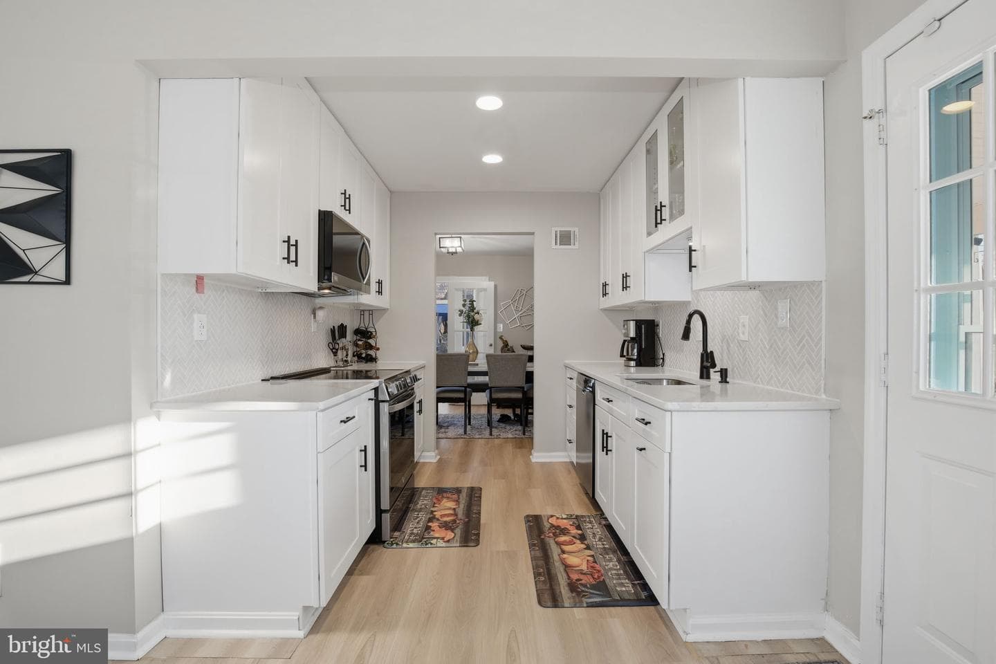 6201 Goodman Road photo 22