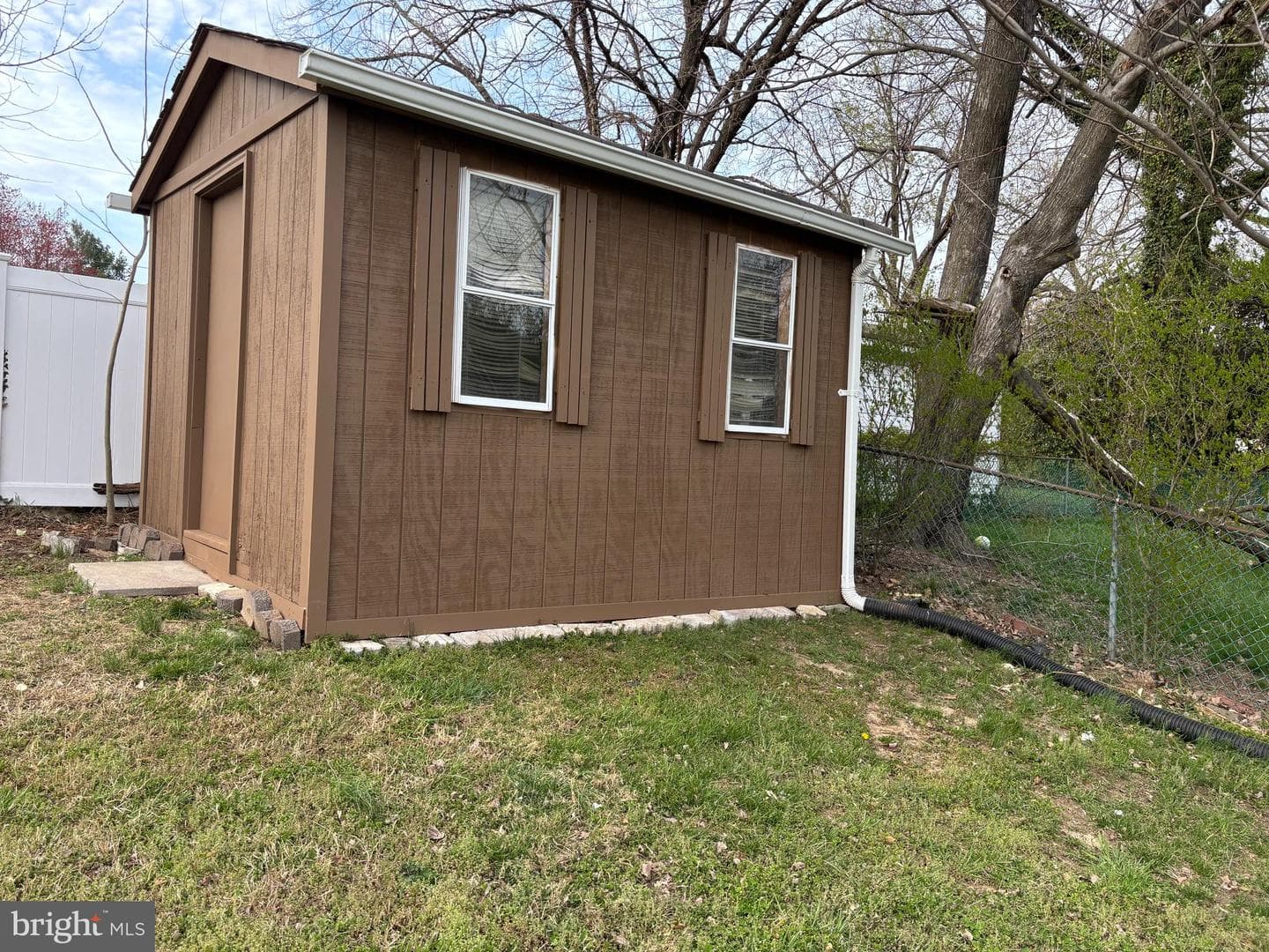 10810 Hollaway Drive photo 3