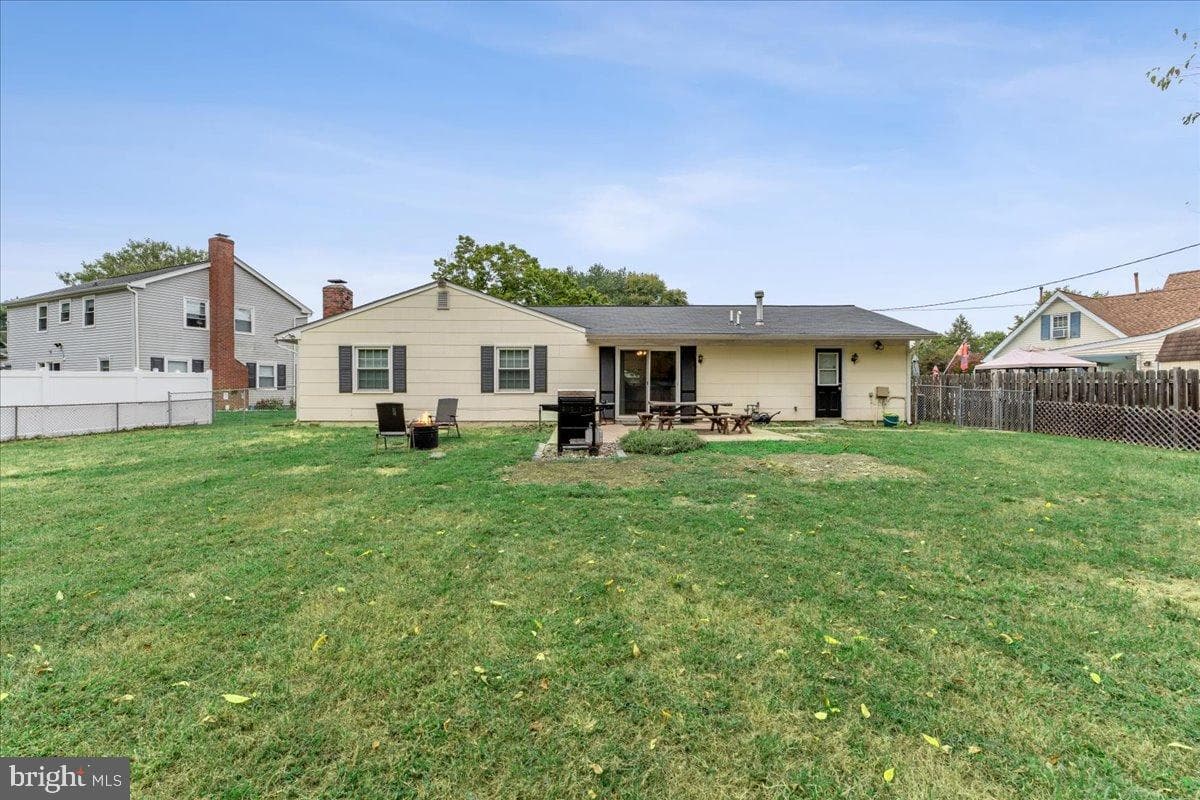 2217 Harwood Lane photo 6
