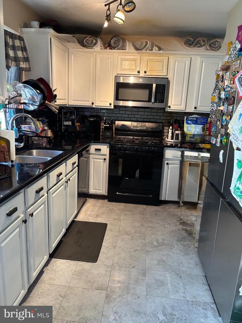 7012 Noah Drive photo 3