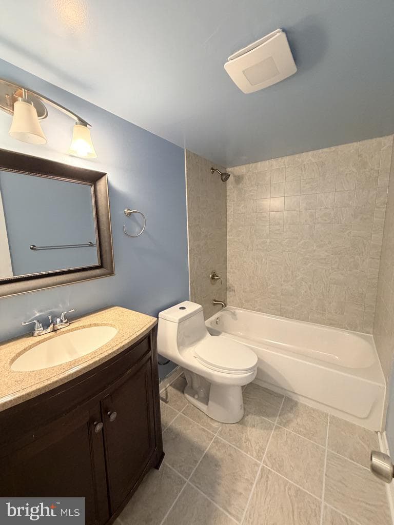 7500 Harrison Lane photo 15