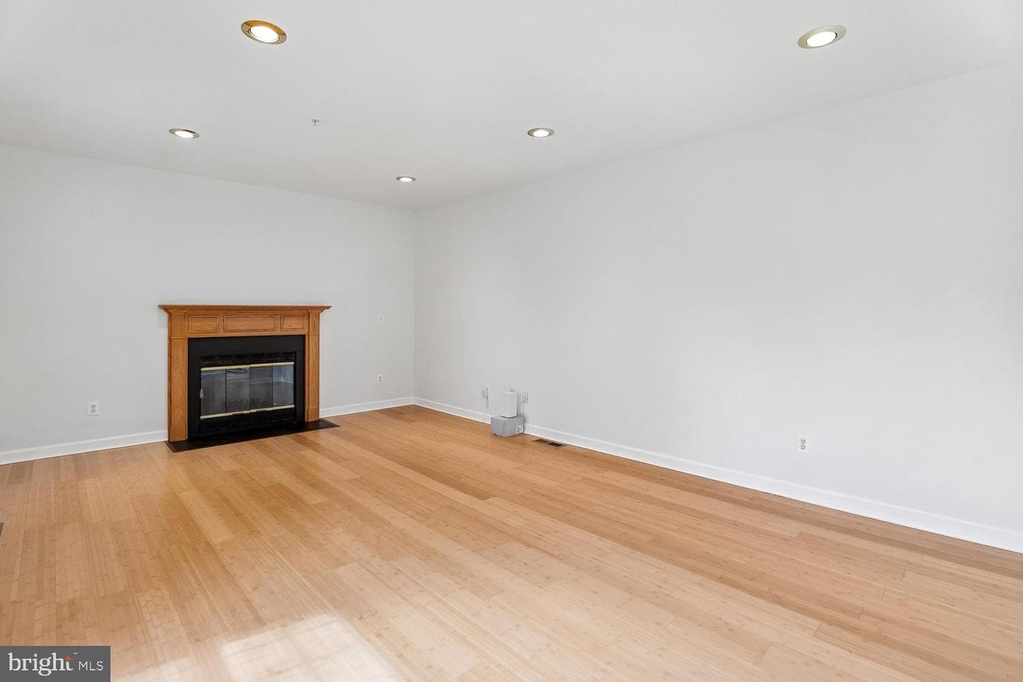 13313 Mockingbird Lane photo 36