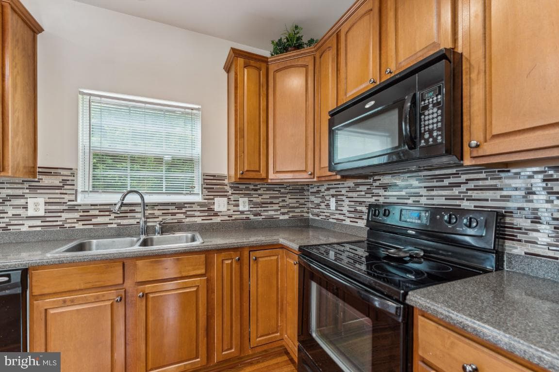 10103 Rolling Green Way photo 10