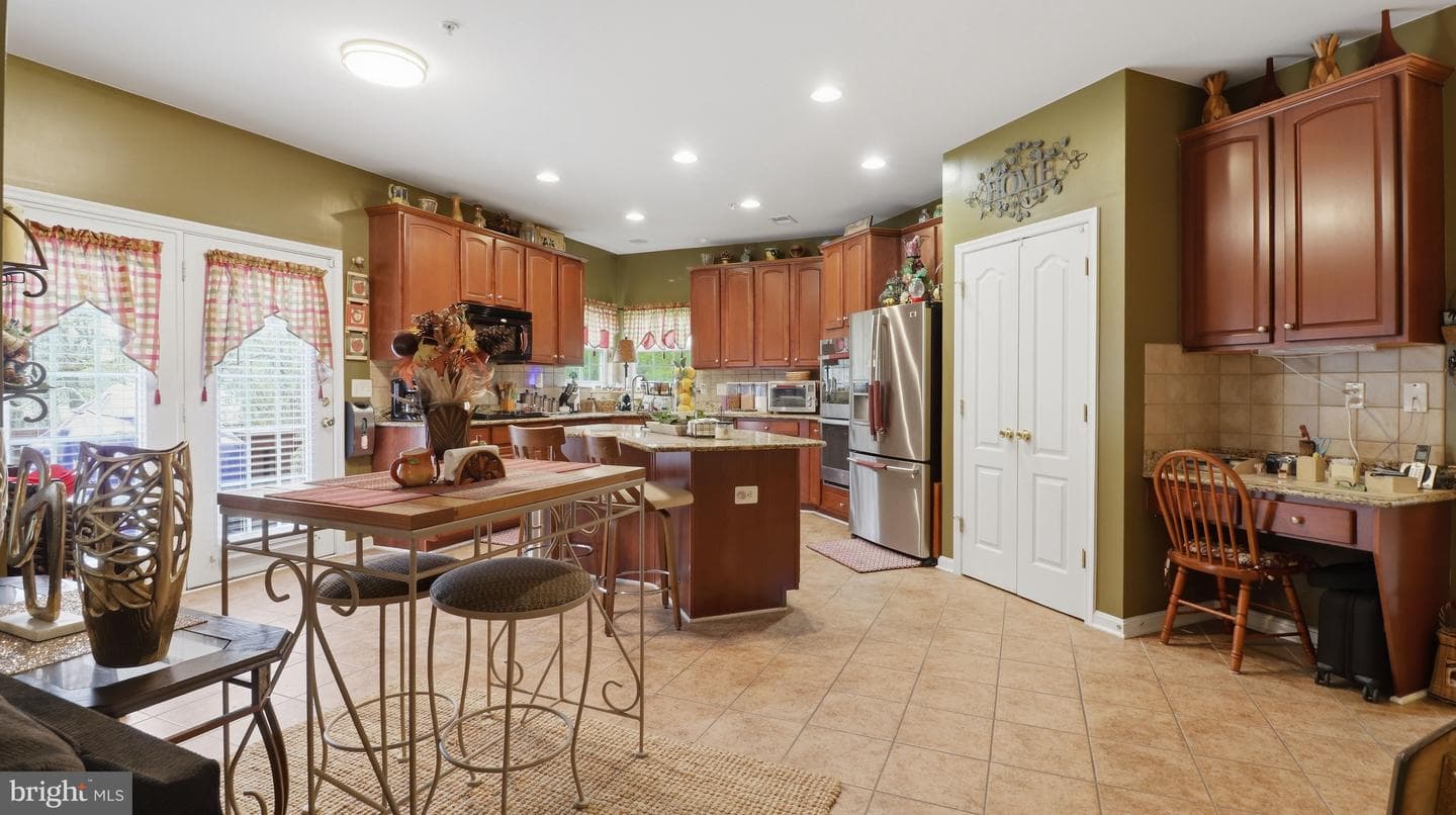 3003 Black Thorn Court photo 14