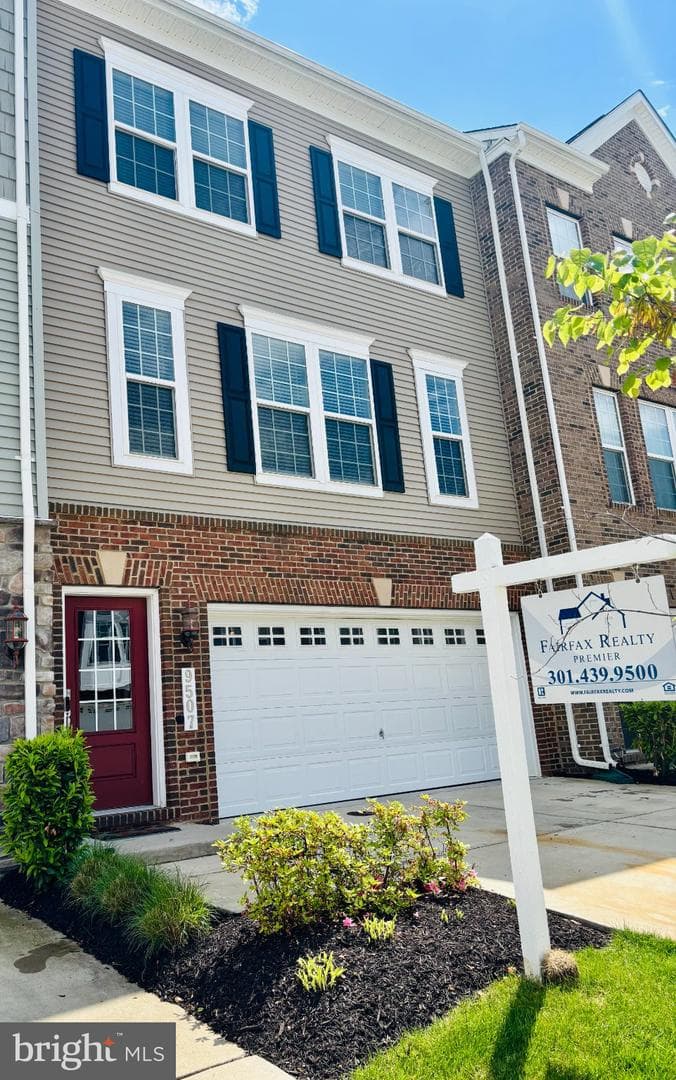 9507 Bent Creek Place photo 2
