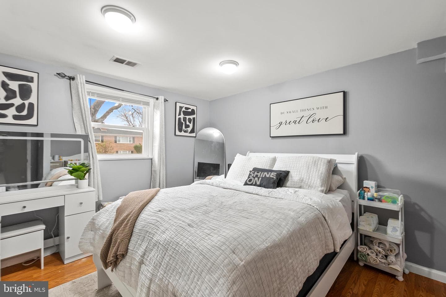 11411 Hermitt Street photo 31