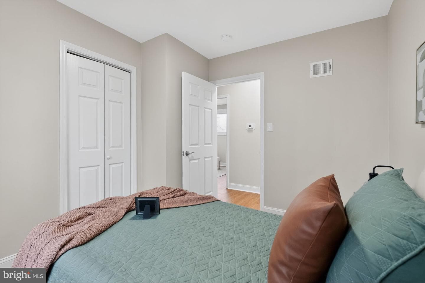 1608 Elson Street photo 17
