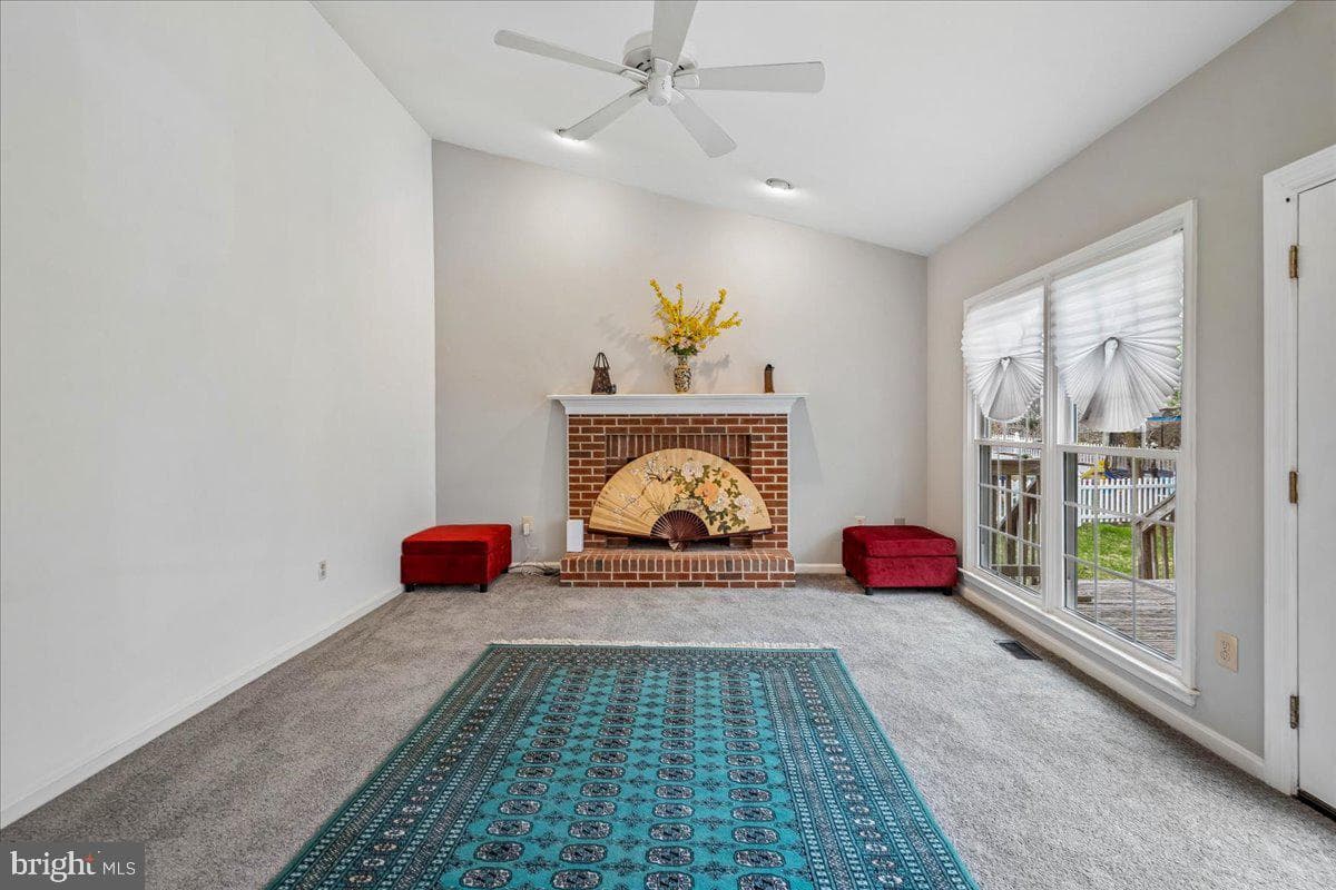 8010 Craddock Road photo 23