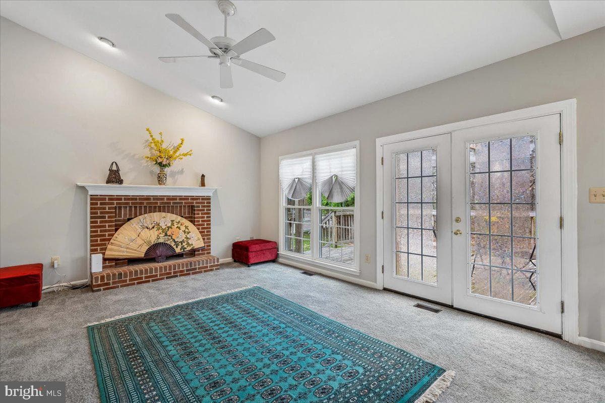 8010 Craddock Road photo 25