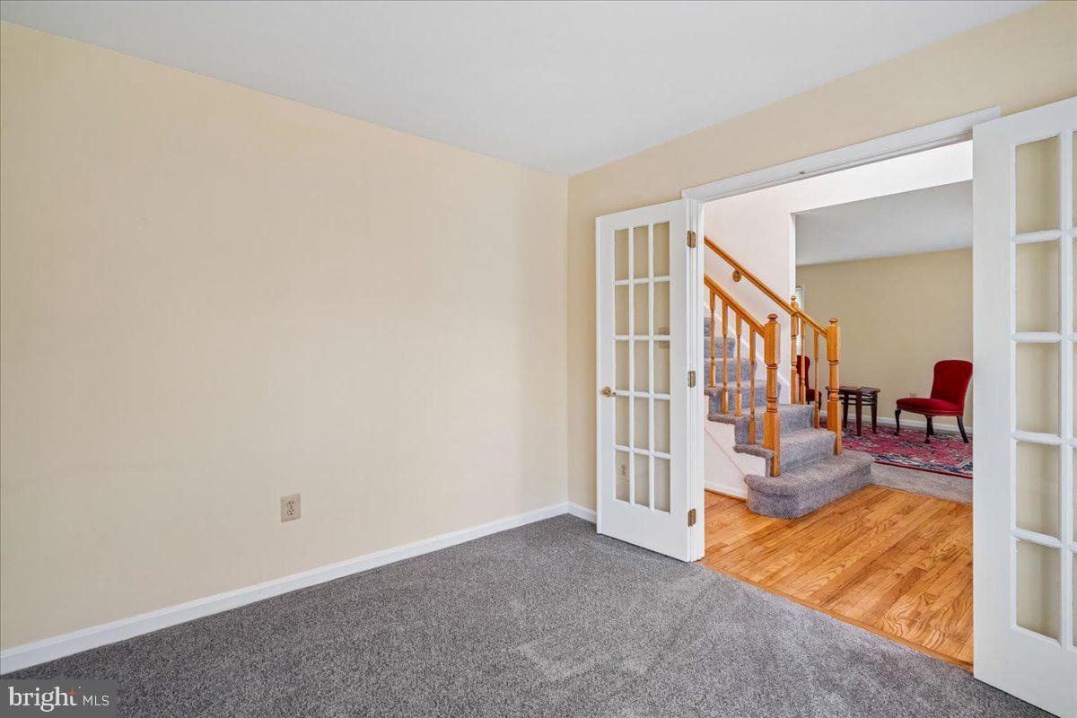 8010 Craddock Road photo 6
