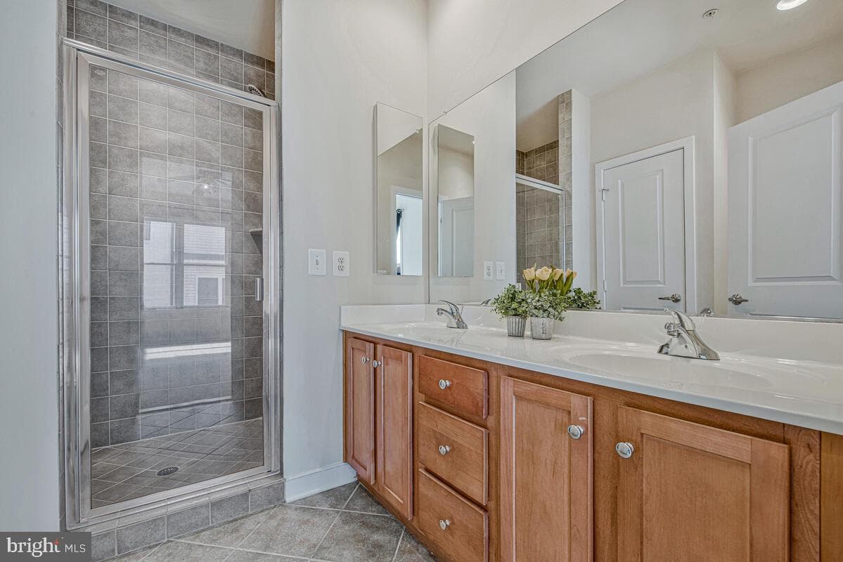 5701 44th Avenue photo 32