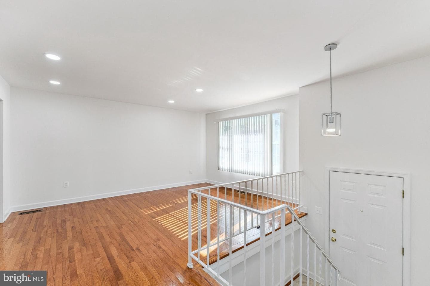 7910 Polk photo 4