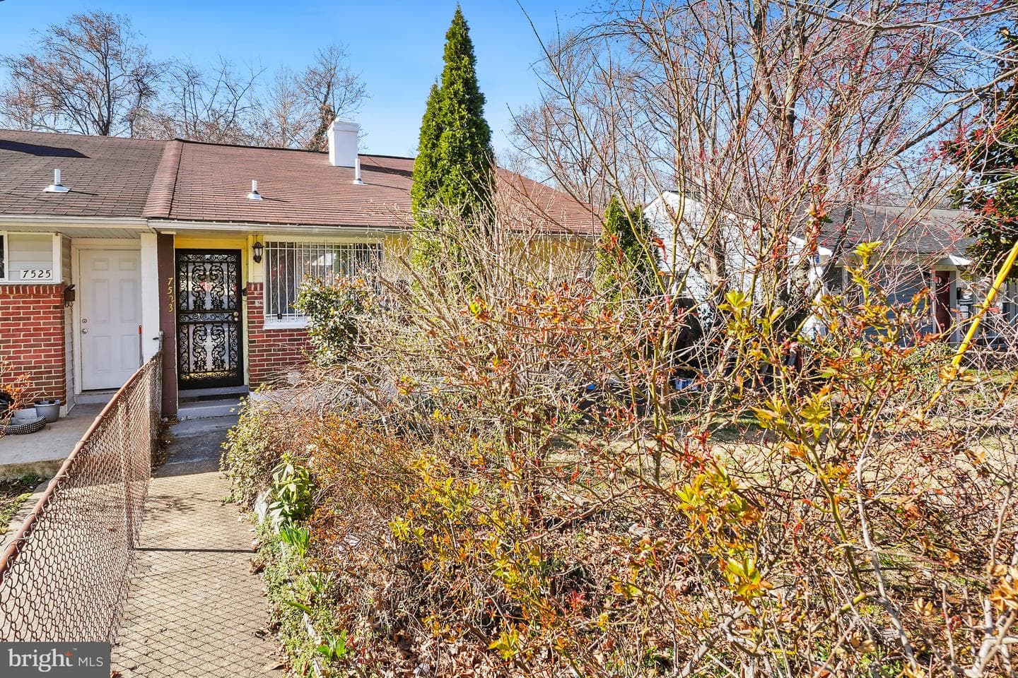 7523 Greenleaf Road photo 4