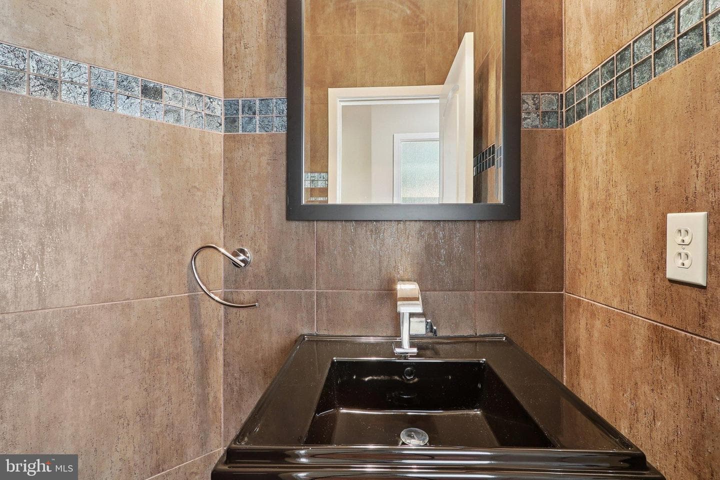 3211 Courtside Road photo 31