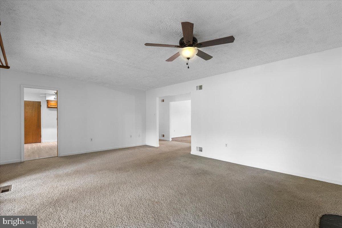 727 Gleneagles Drive photo 19