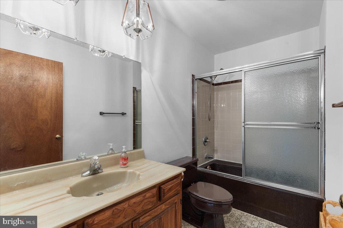 727 Gleneagles Drive photo 25