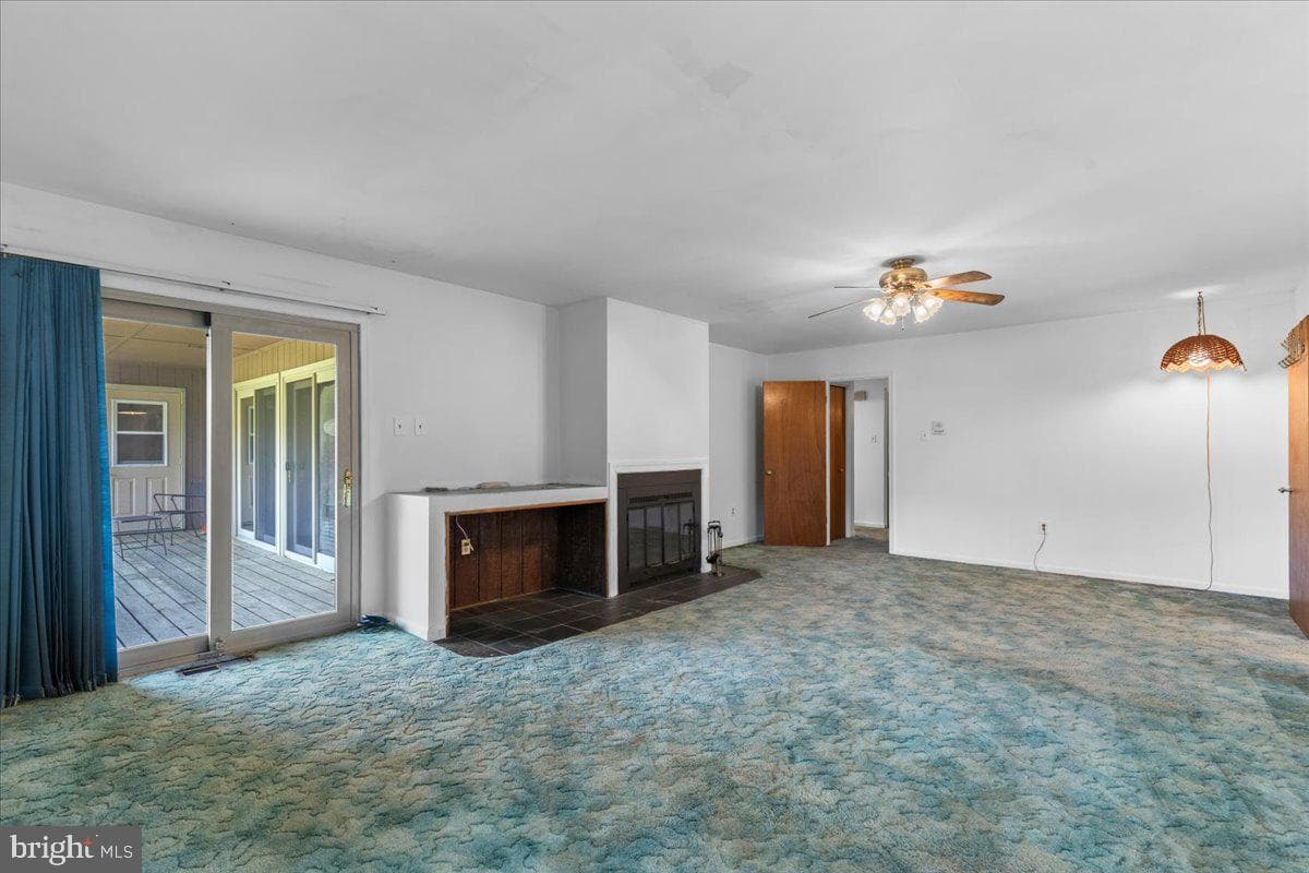 727 Gleneagles Drive photo 32