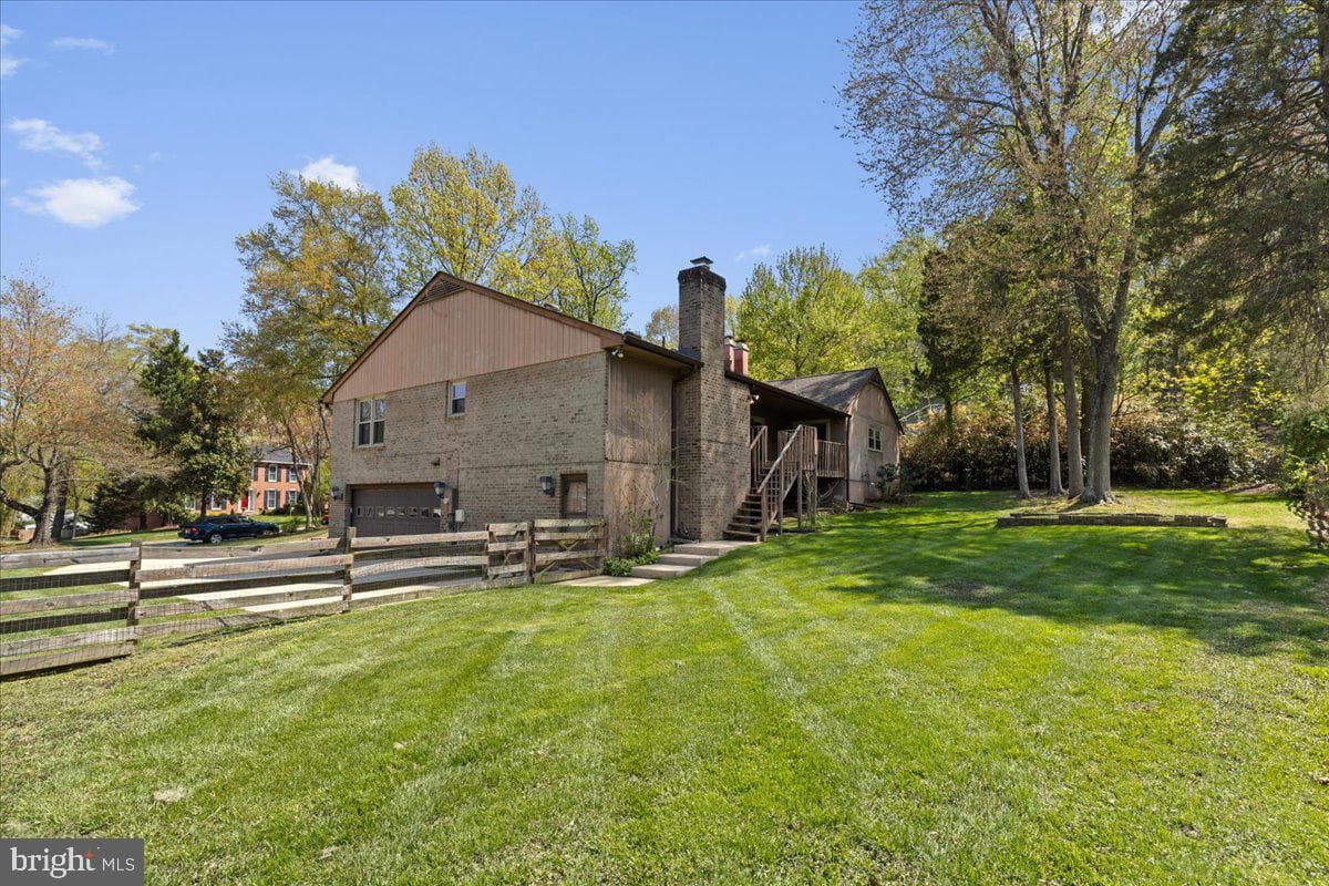 727 Gleneagles Drive photo 41