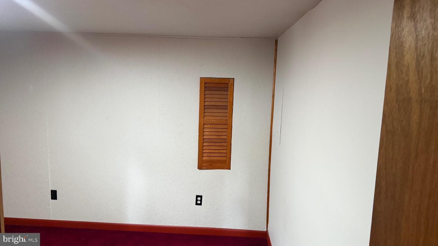 8117 Gavin Street photo 29