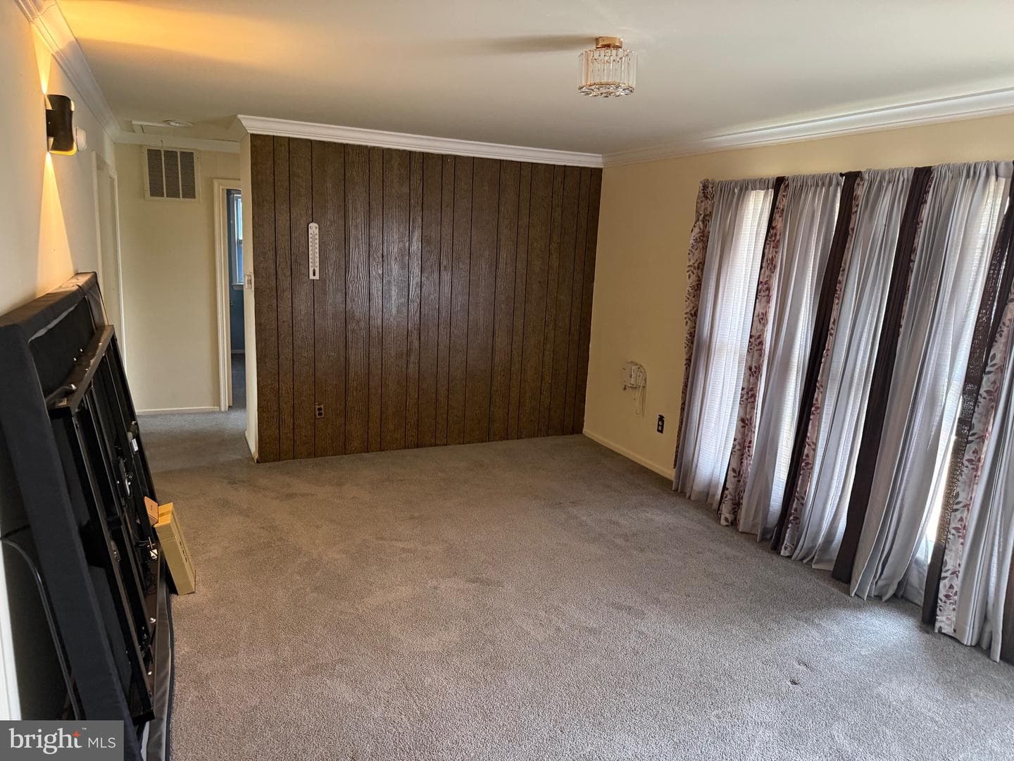 8117 Gavin Street photo 3