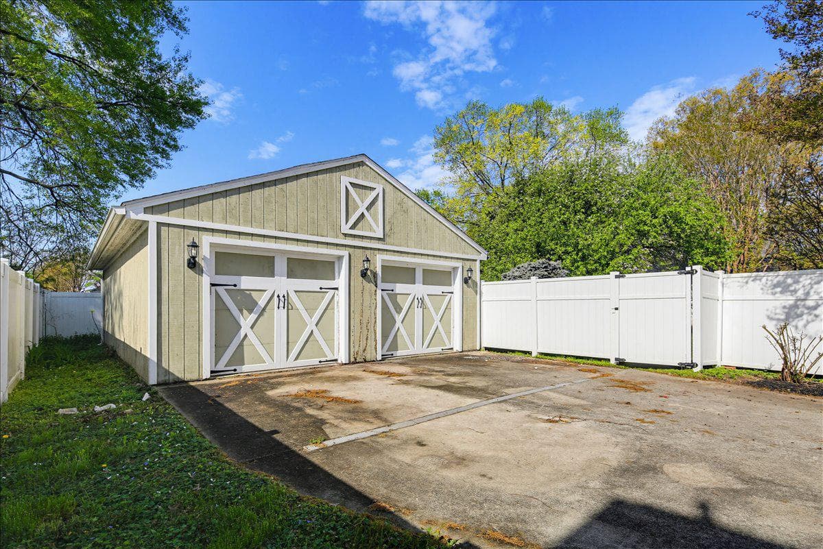 328 Laurel Avenue photo 47