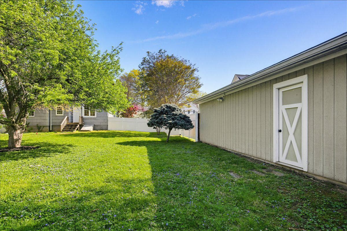 328 Laurel Avenue photo 53