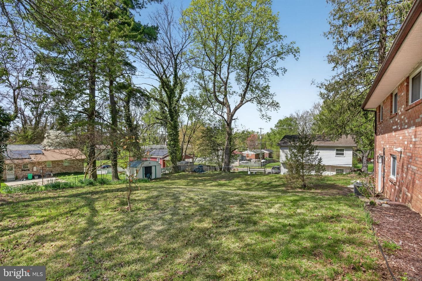 7303 Epping Avenue photo 3
