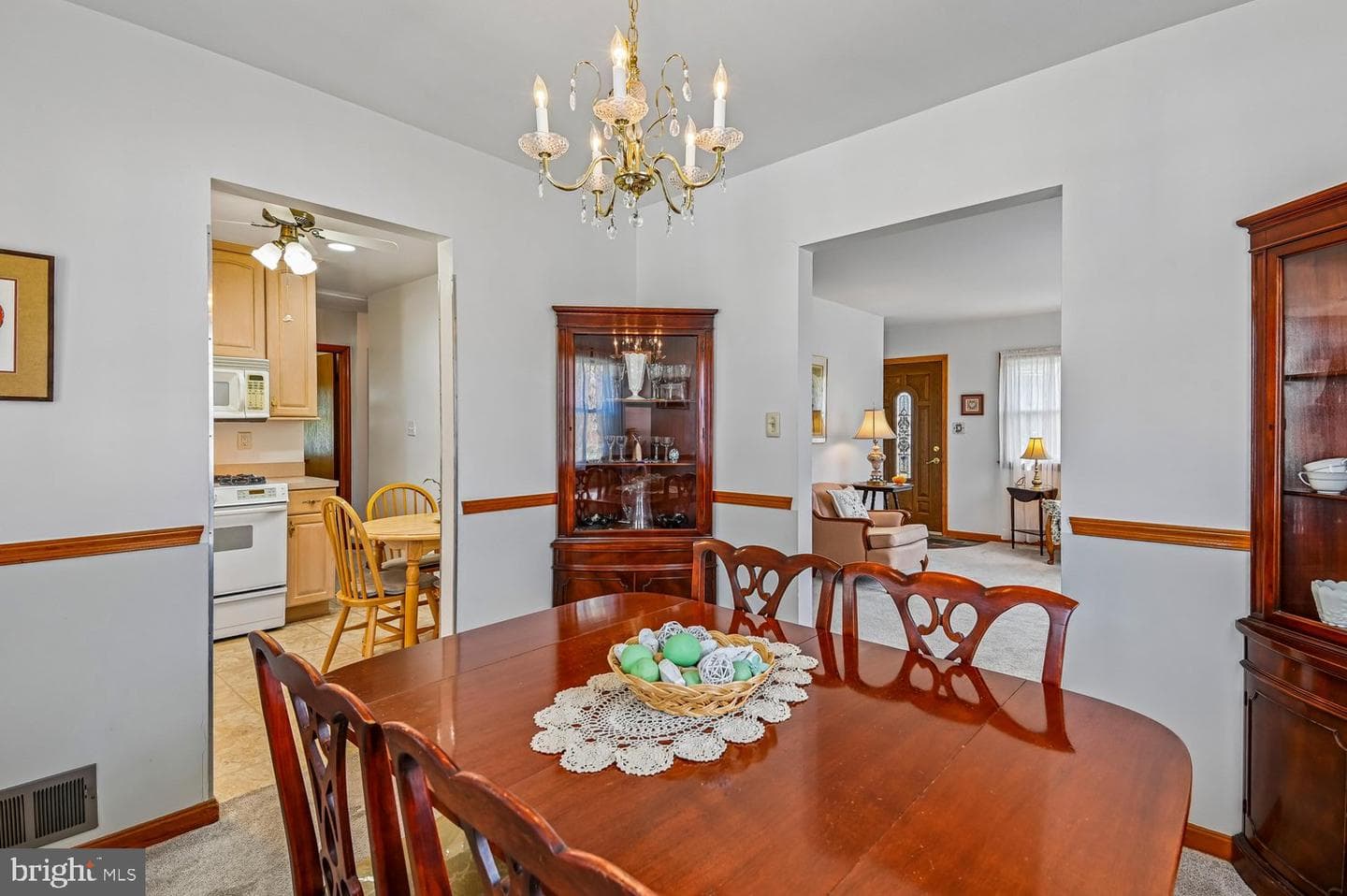 4704 Cardinal Avenue photo 8
