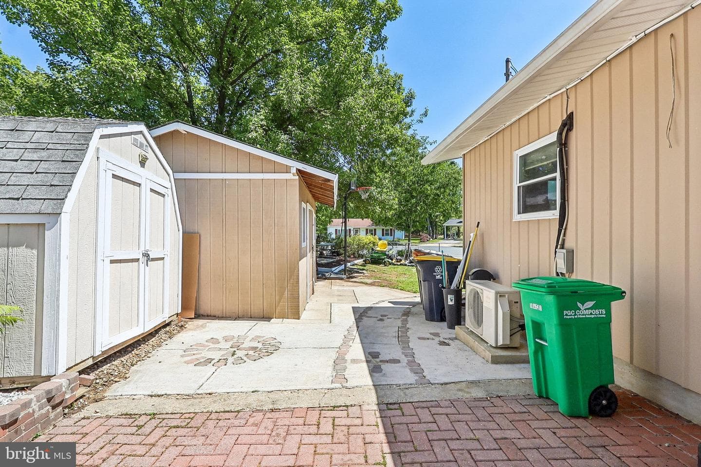 5631 Ellerbie Street photo 32