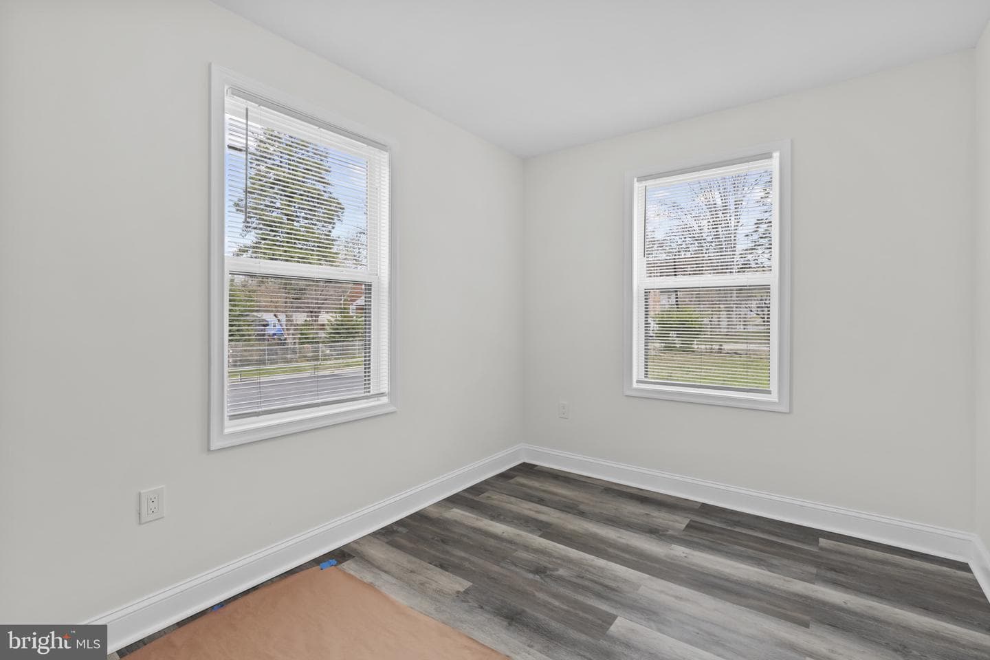 5617 36th Avenue photo 16
