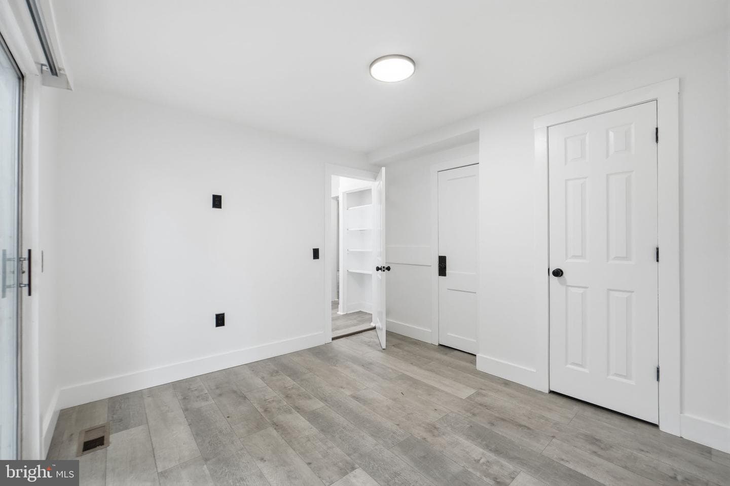5906 Berwyn Road photo 25