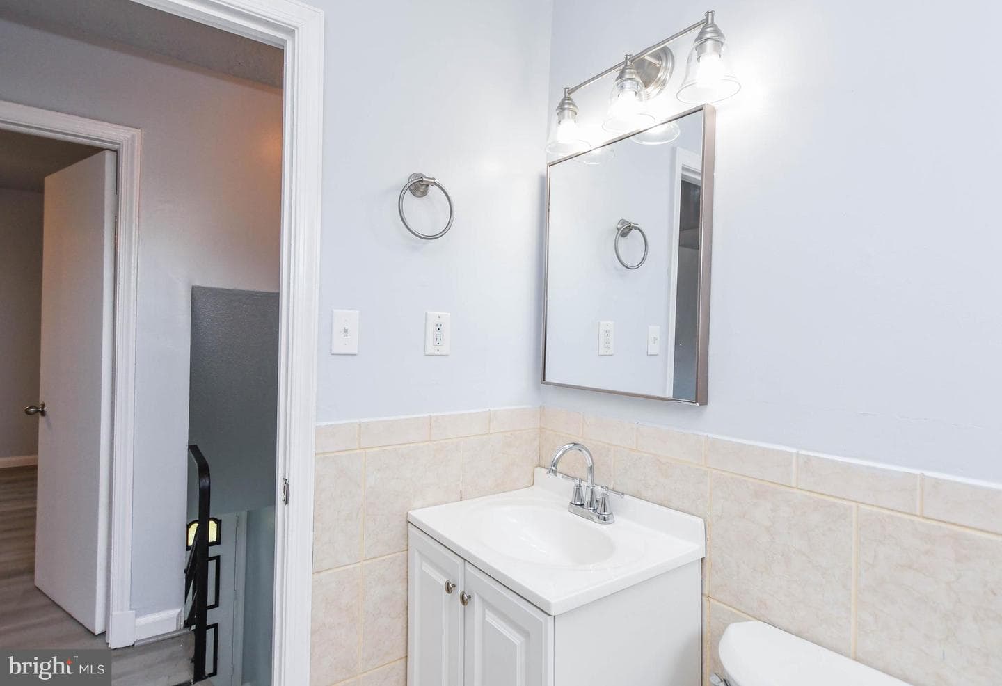 2444 Iverson Street photo 29