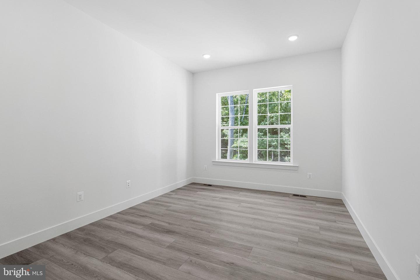 2012 Saint James Road photo 29