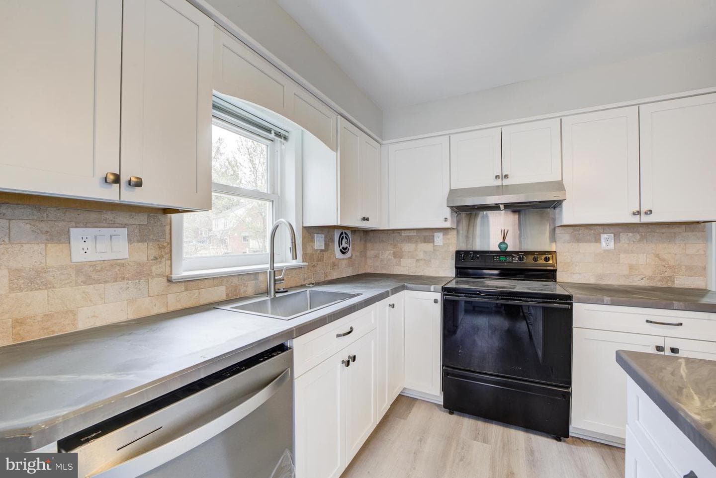 6504 Baltimore photo 4