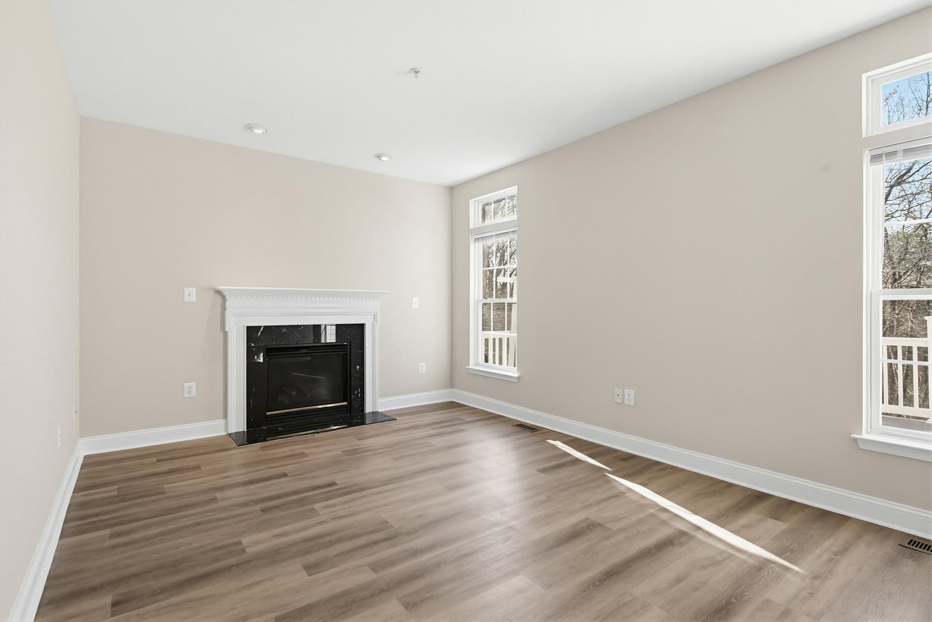 14603 Farnham Lane photo 21