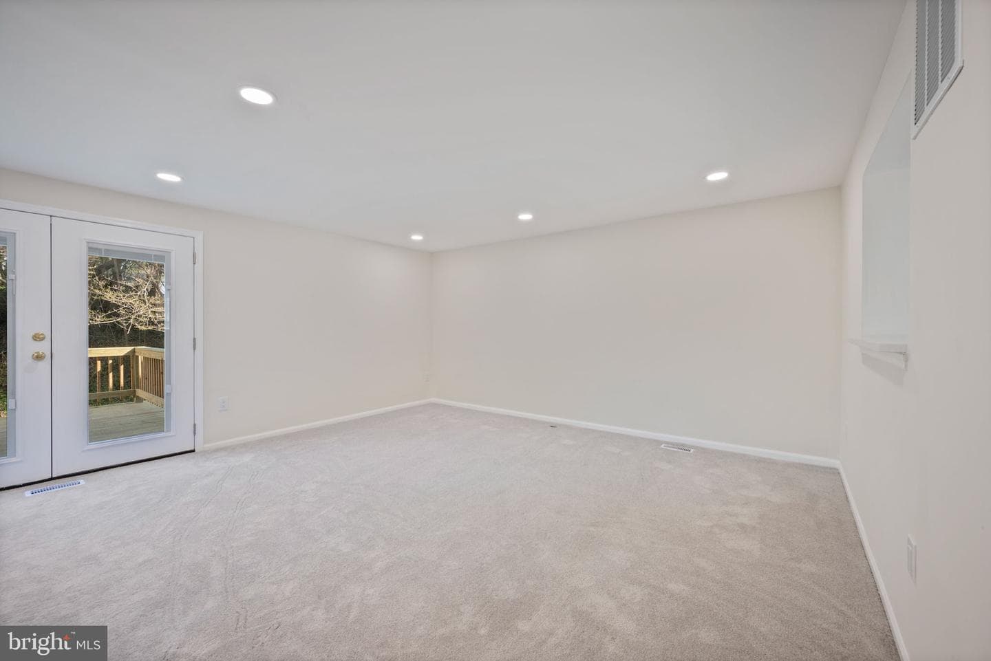 2836 Nomad Court W photo 7