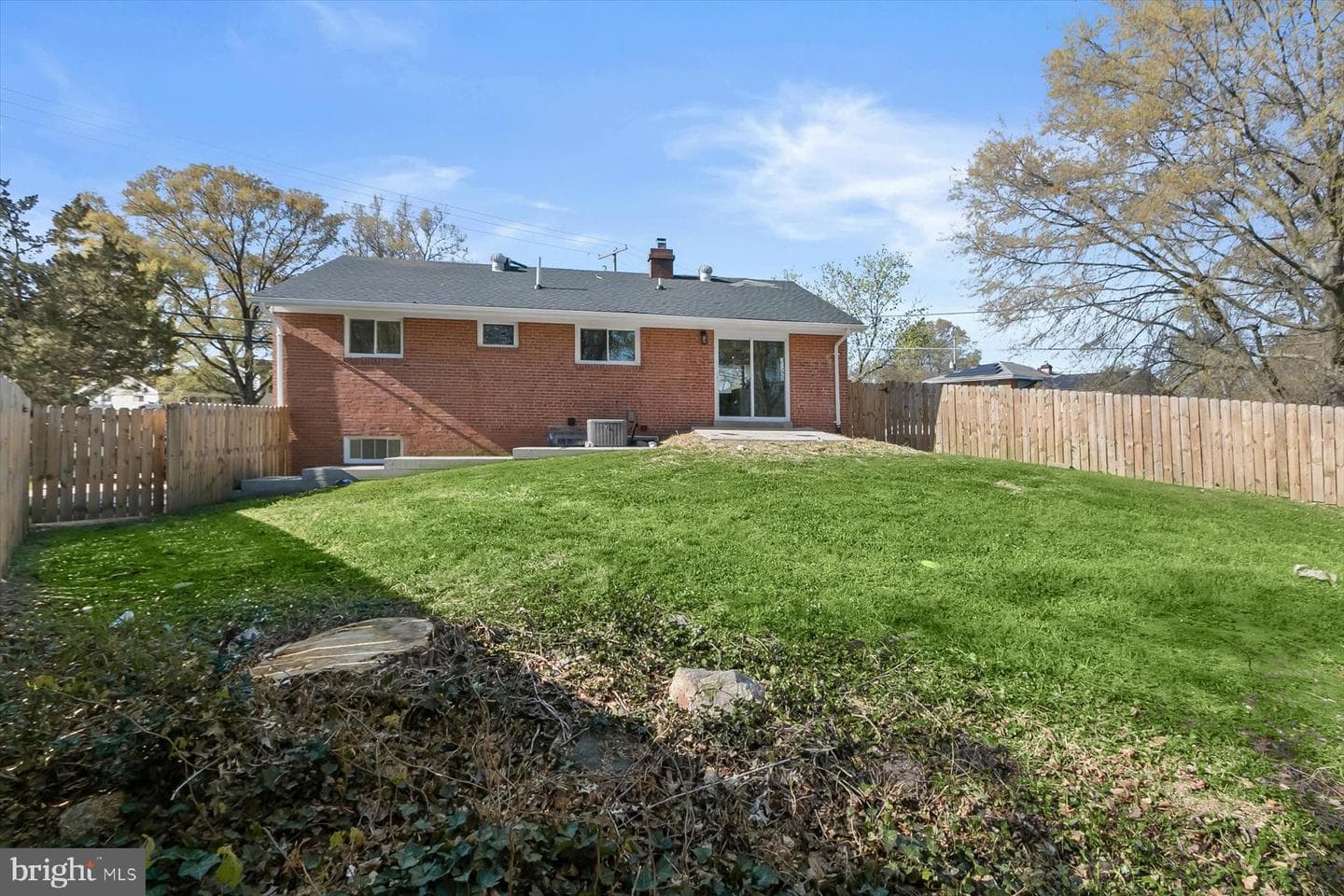 7508 Kipling Parkway photo 10