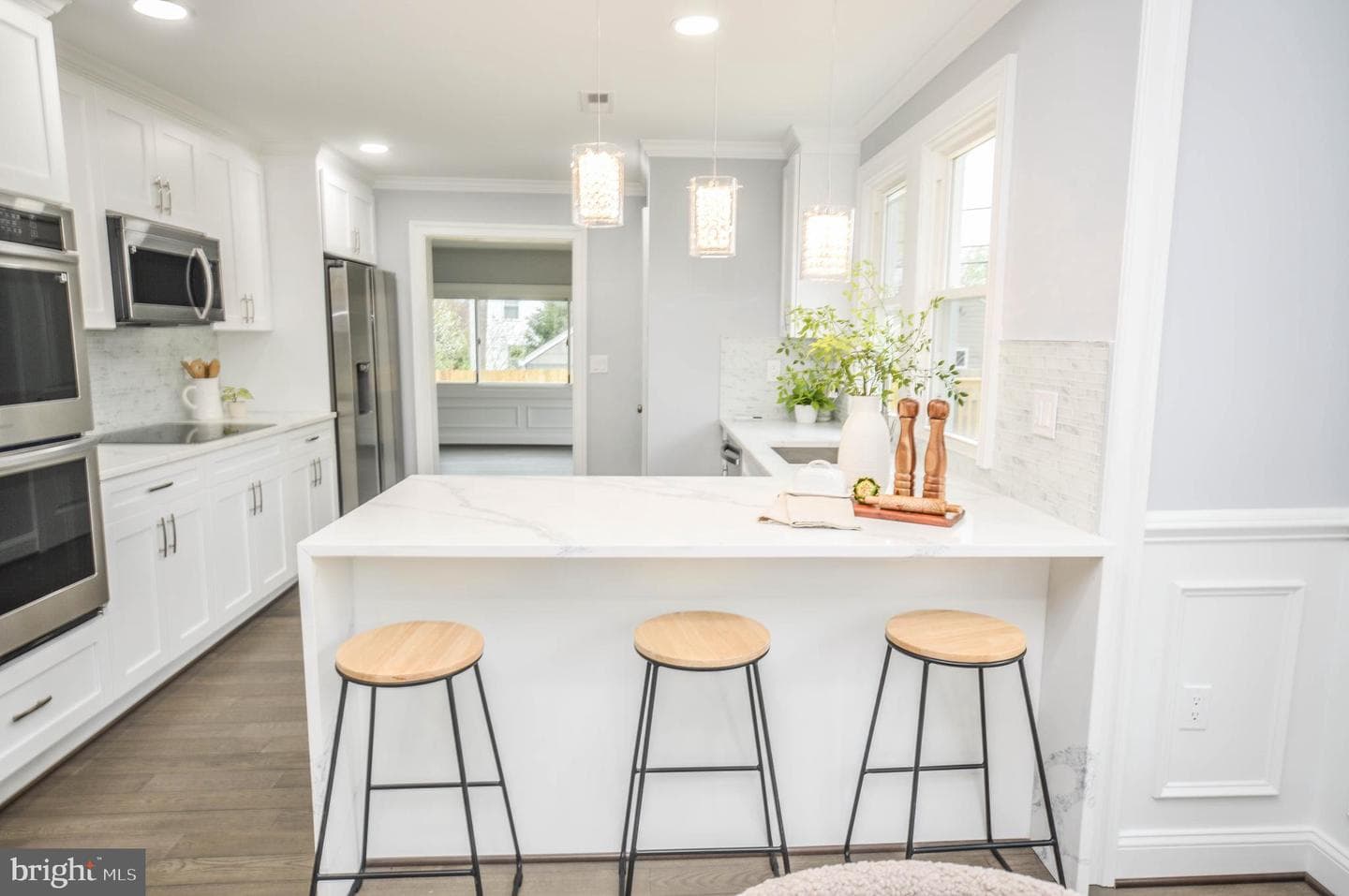 2807 Belleview photo 9