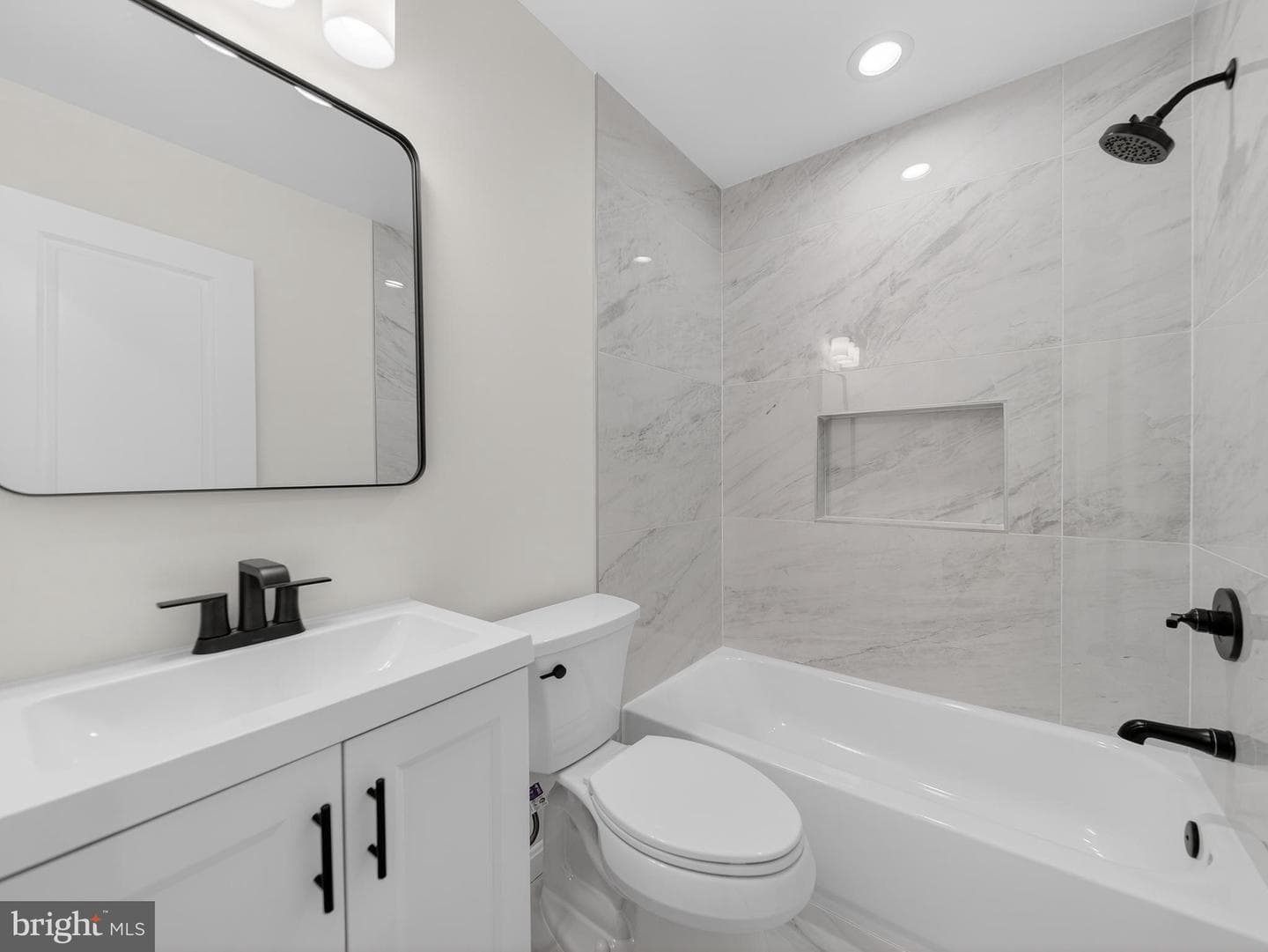 8608 Girard Street photo 14