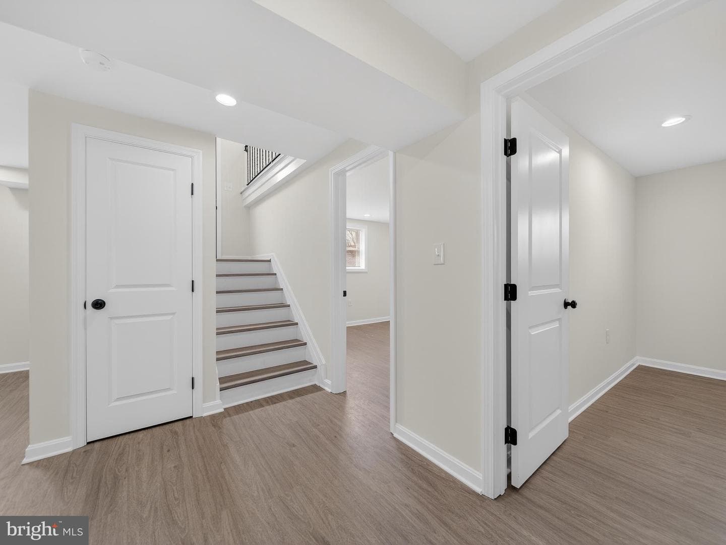 8608 Girard Street photo 25