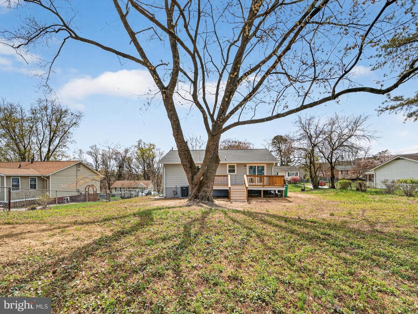 8608 Girard Street photo 37