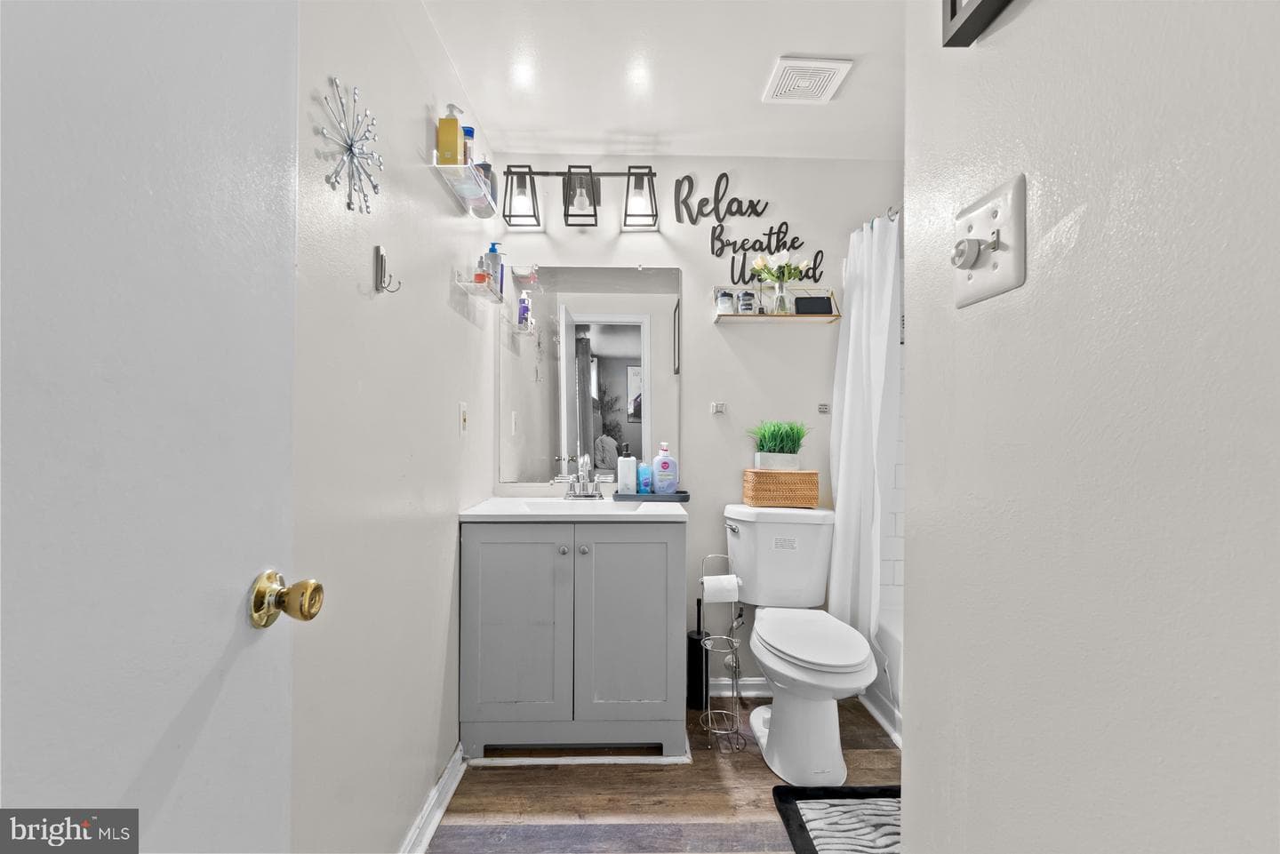 3433 Elenoir Court photo 14