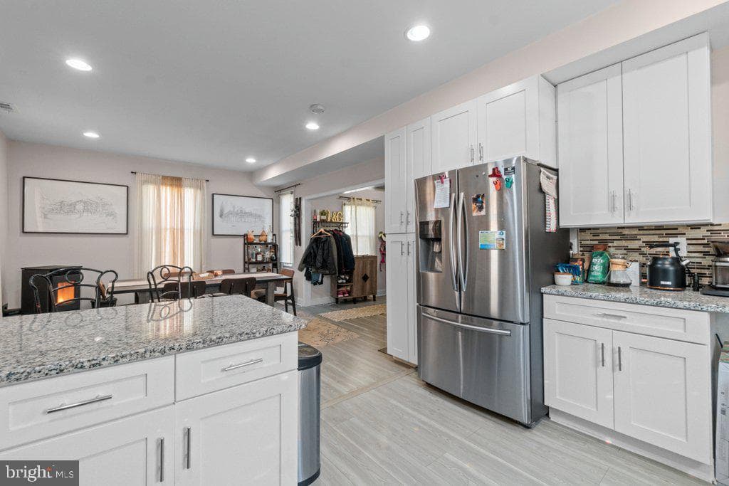 324 Laurel Avenue photo 16