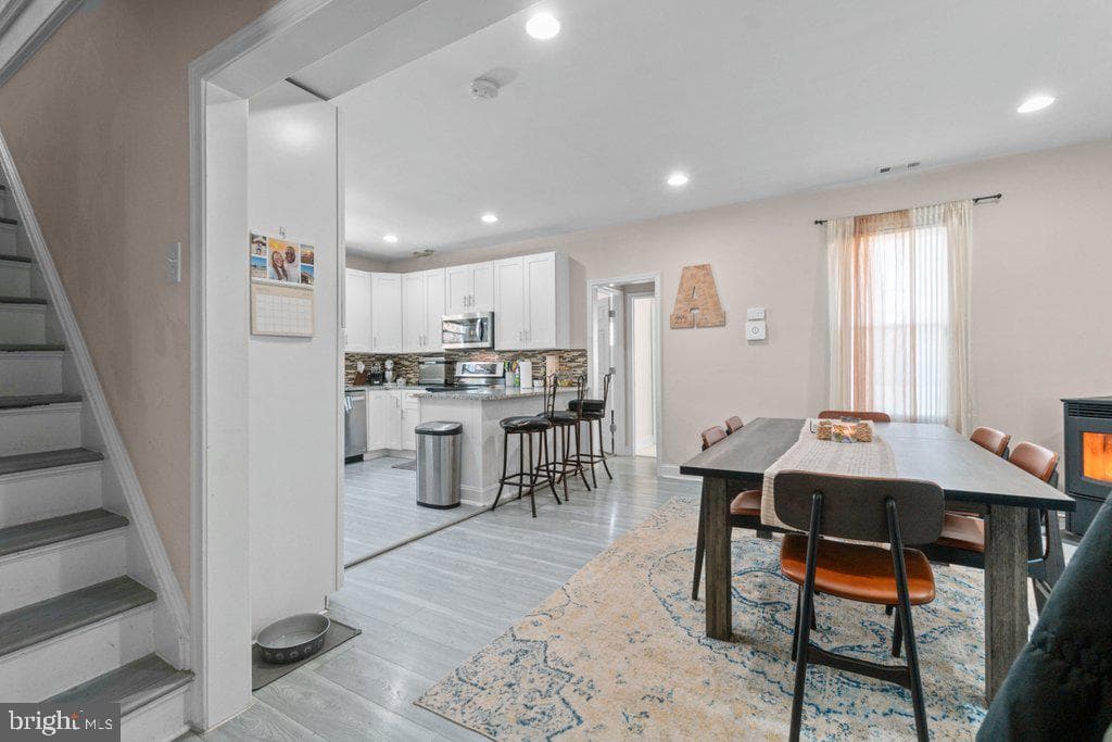 324 Laurel Avenue photo 3