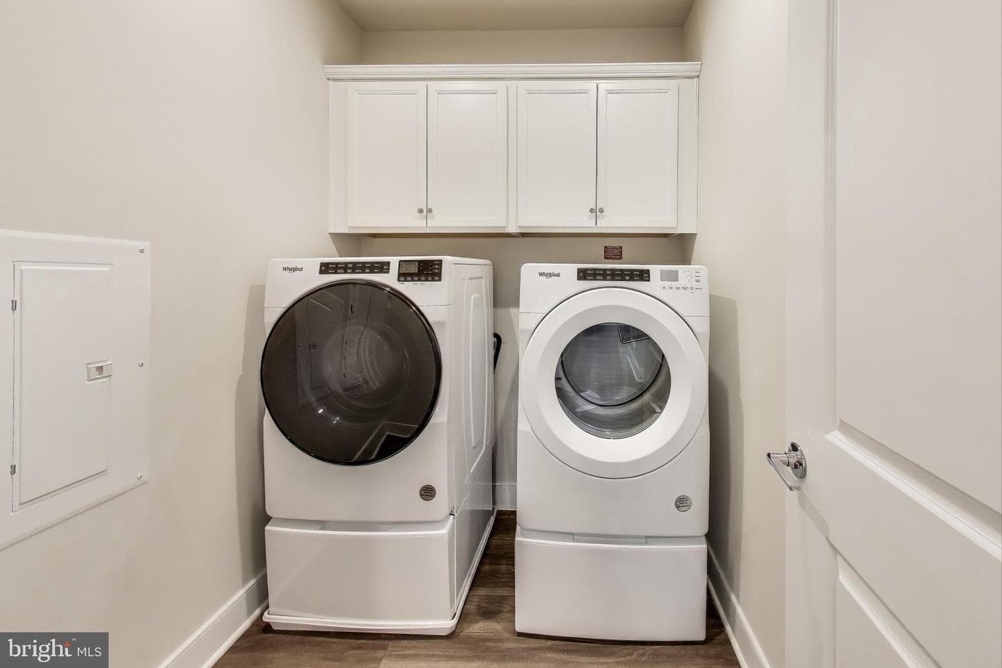 104 Saint Ives Place #202 photo 36